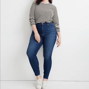 Madewell Curvy High-Rise Skinny Jeans in Moreaux Wash